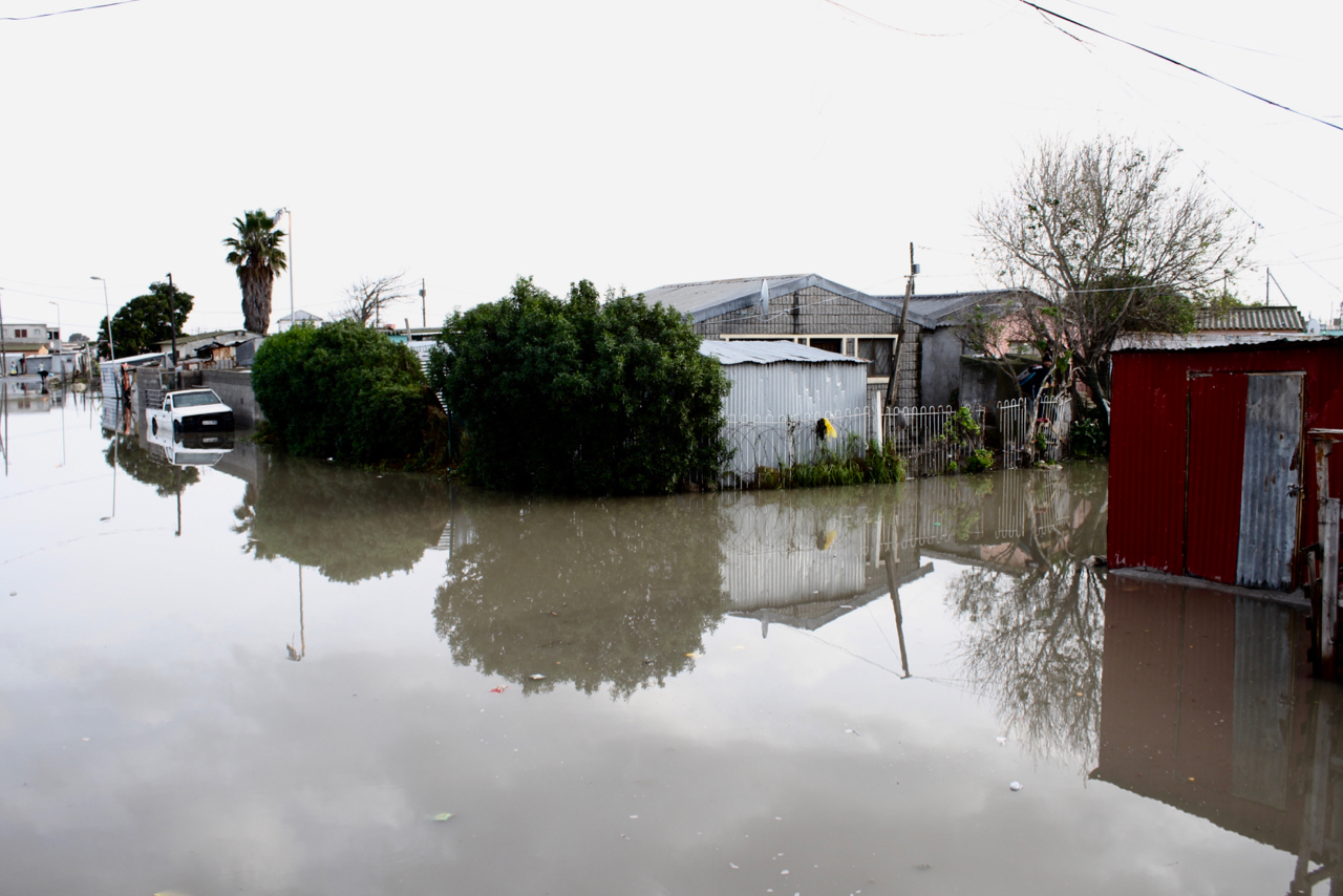 Fix My Phone >> Shacks flood in Cape Town rains | GroundUp Fix My Phone >> Shacks flood in Cape Town rains | GroundUp